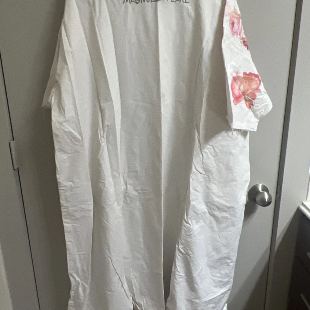 Magnolia Pearl Distressed White Amor Artist Mother Dress (item C008) - Picture 5 of 5
